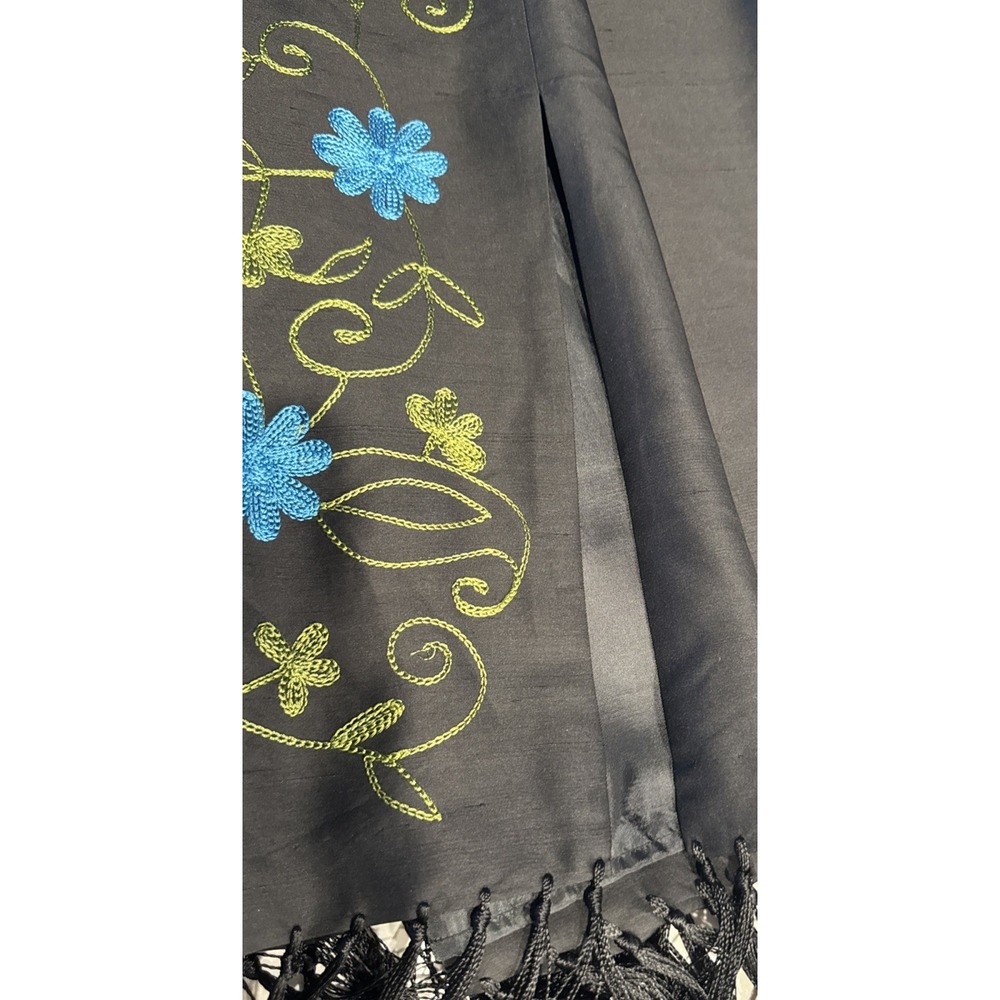 Vintage 90s CLIO Black Embroidered Silk Skirt Size 10 Floral Fringe Boho Fairy - Picture 7 of 7